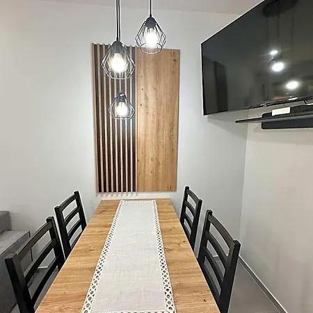 לינה וארוחת בוקר Alkor